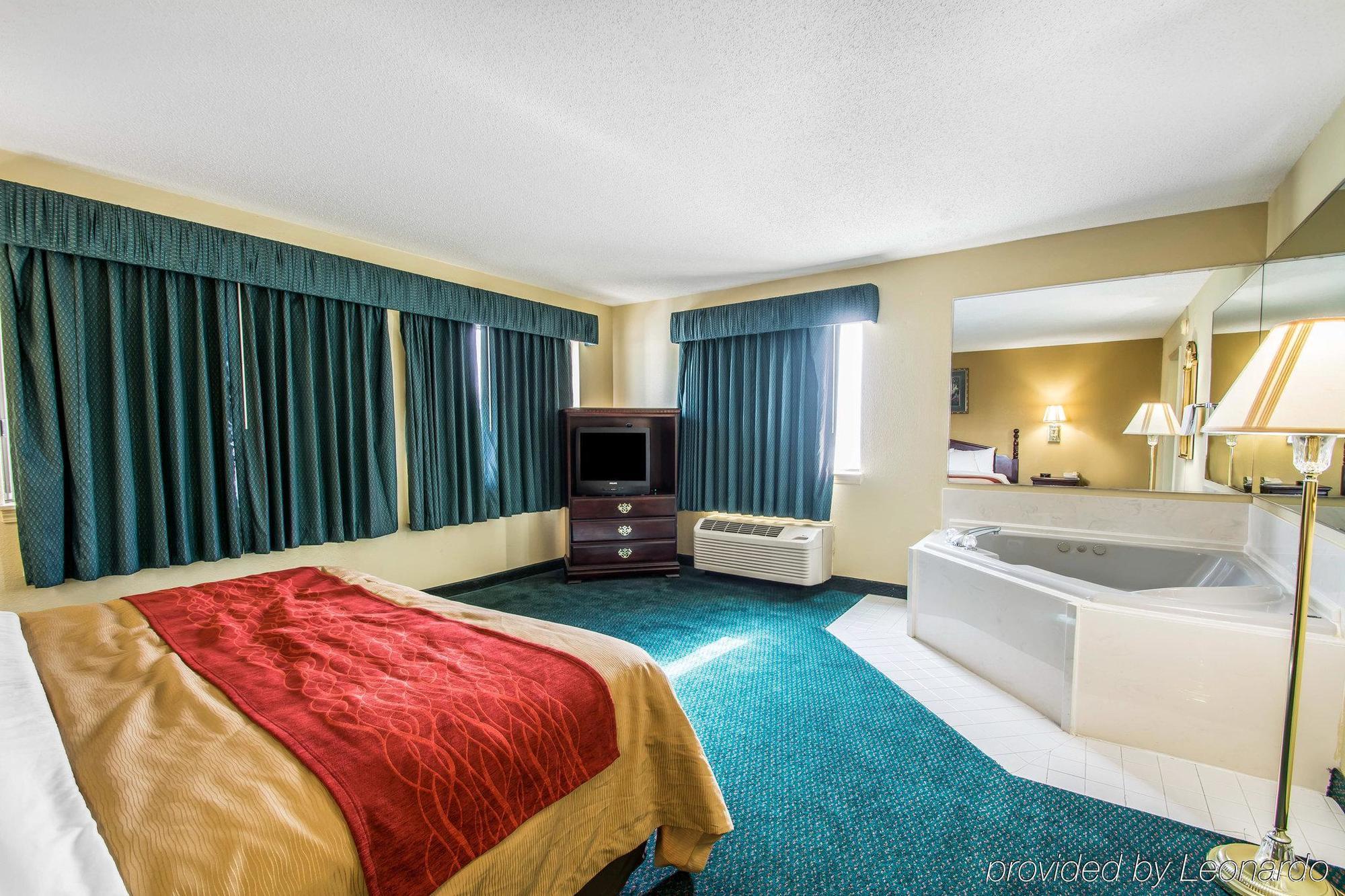 Super 8 By Wyndham Montgomery I-65 Eksteriør bilde